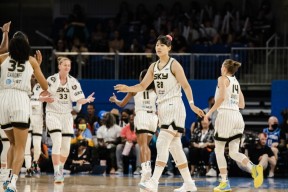 关于清晨布鲁克林篮网调整名单以备法国杯；篮板制胜环节打磨；信心回归；临场指挥获称赞的信息-满冠体育