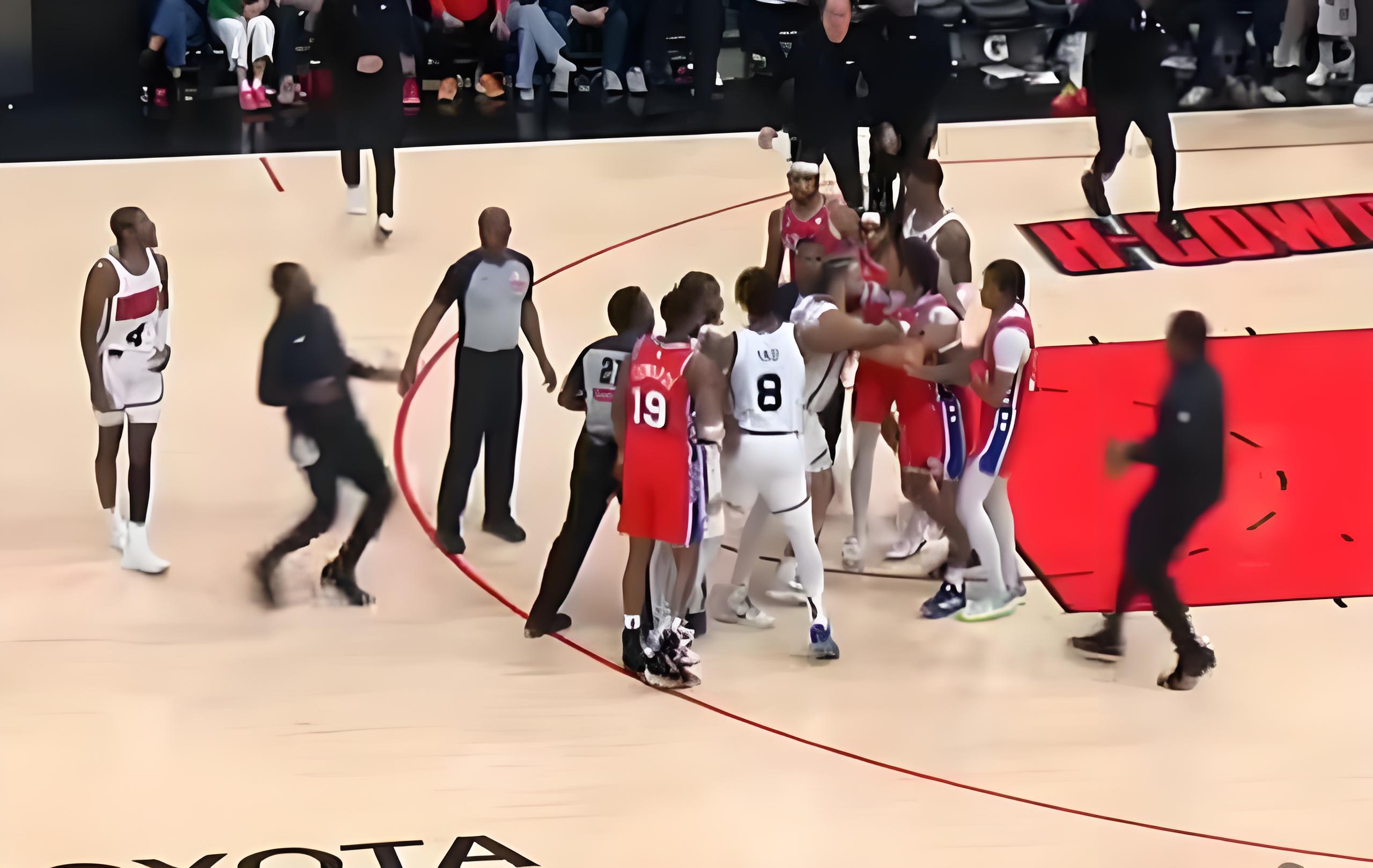 包含NBA常规赛赛前走向成谜，芝加哥公牛战术微调，气氛紧张，心理建设被强调的词条-满冠网页版