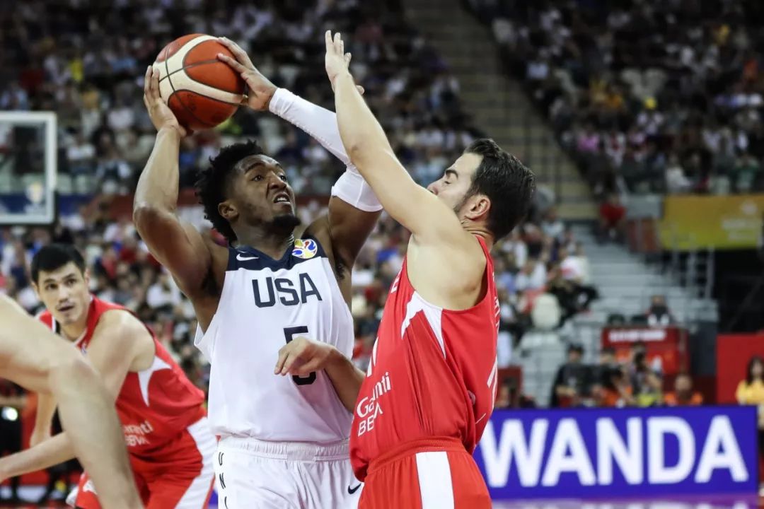  今夜欧超杯焦点战，芝加哥公牛强势反弹，态度坚定，训练强度明显提升