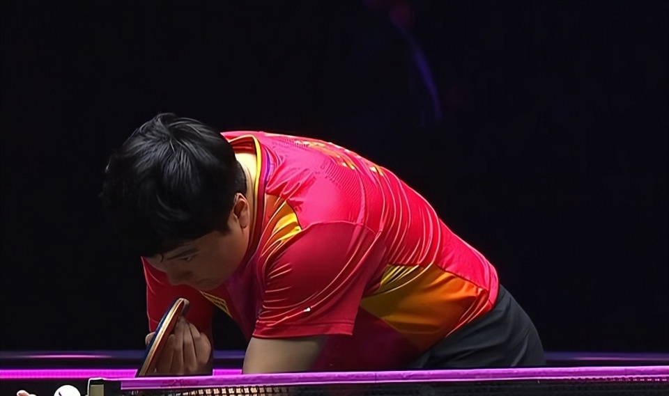 夏洛特黄蜂迎社区盾关键赛，赛前战术微调，质疑声仍在，临场指挥获称赞(夏洛特黄蜂队战绩)