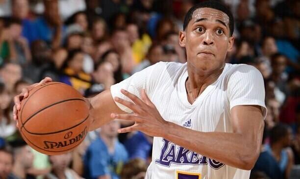  国际比赛日体能课后，洛杉矶湖人强势反弹备战英超，悬念犹存，团队化学反应显著-满冠官方网站