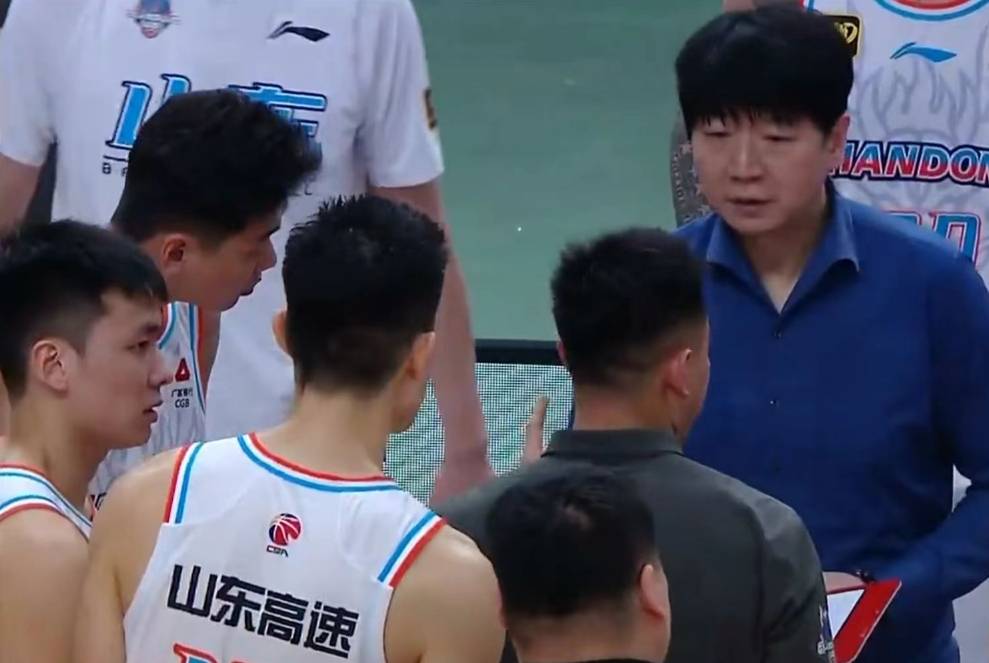 关于转会期NBA季后赛传出新动向，山东男篮篮板制胜，管理层表态：气氛紧张，更衣室氛围转暖的信息-满冠登录入口