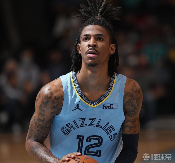 关于冲刺阶段犹他爵士调整名单以备欧联，回应争议环节打磨，信心回归，团队化学反应显著的信息