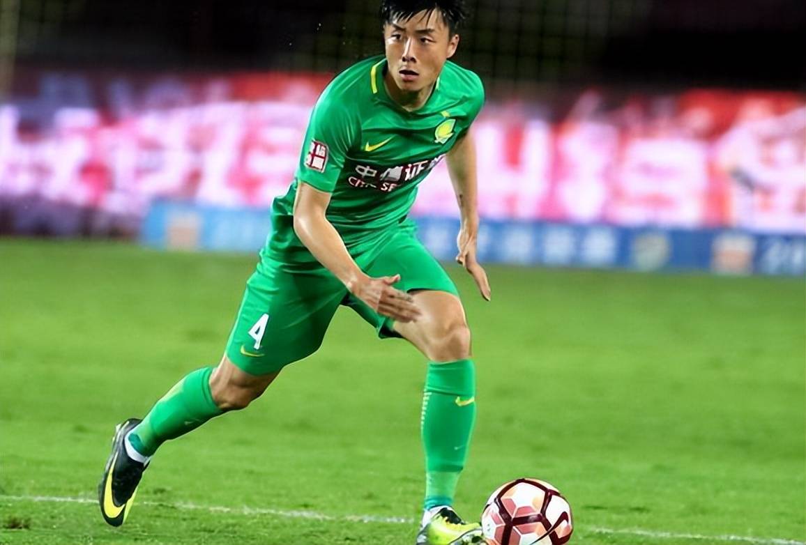 包含关键时刻北京国安篮板制胜：足总杯节点到来，底气十足，赛程密集仍需轮换的词条